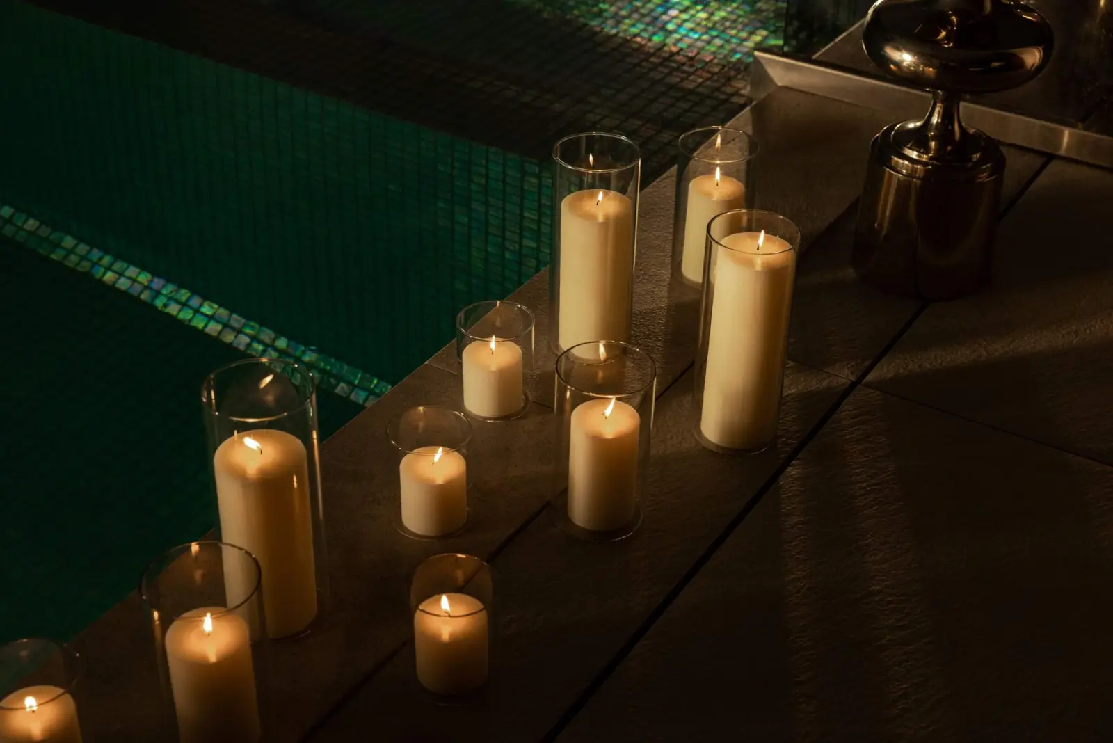 The spa pool by candlelight — Maison Bauchart