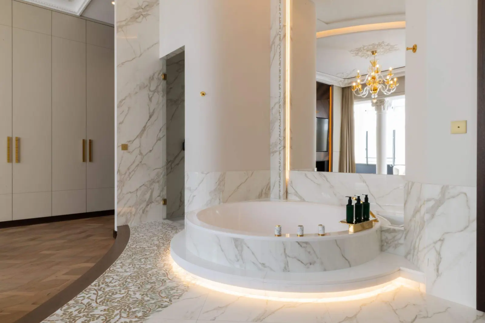 Signature Suite Elysée, the round marble bath — Maison Bauchart, Paris 8th