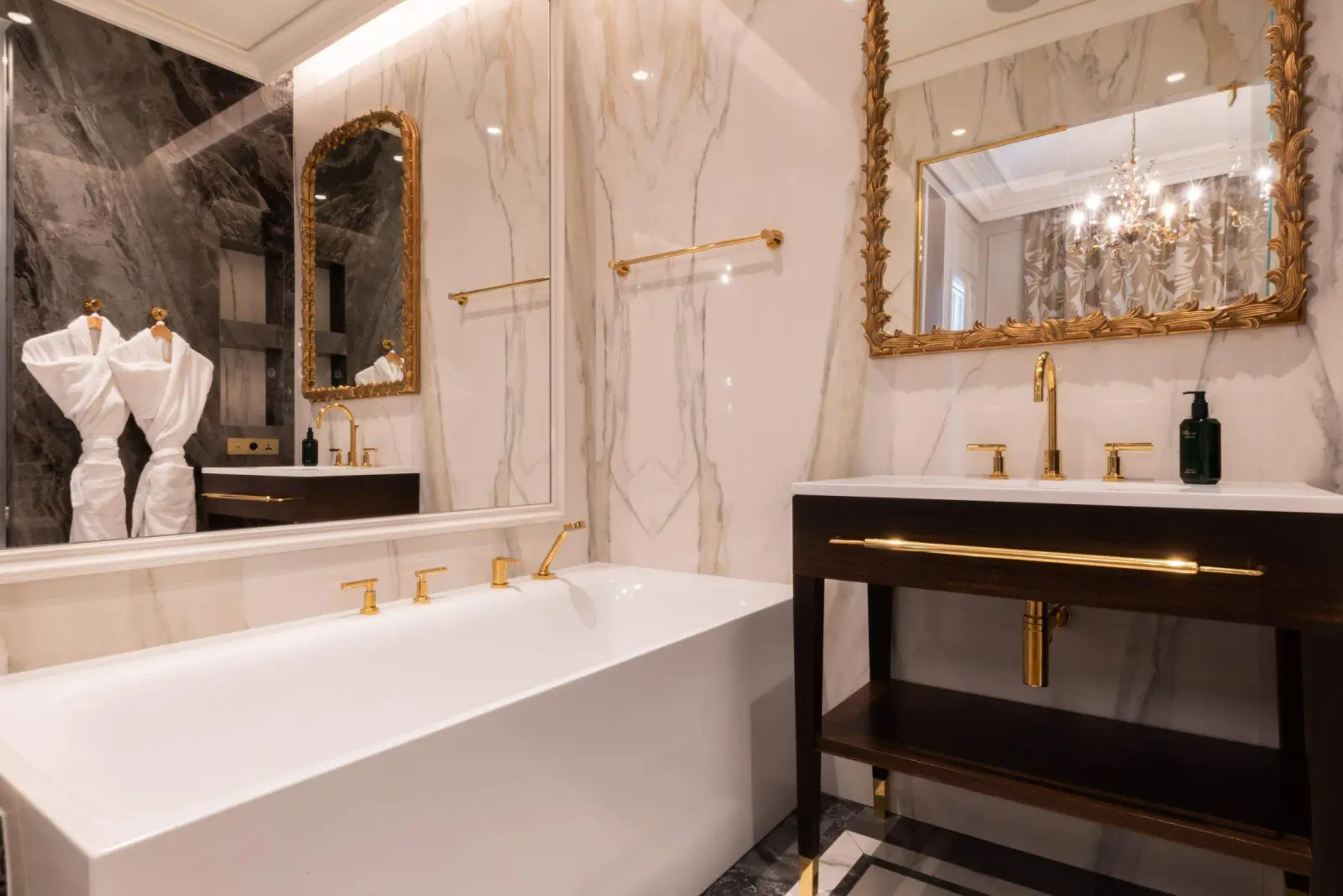 The marble bathroom — Galliera Suite, Maison Bauchart