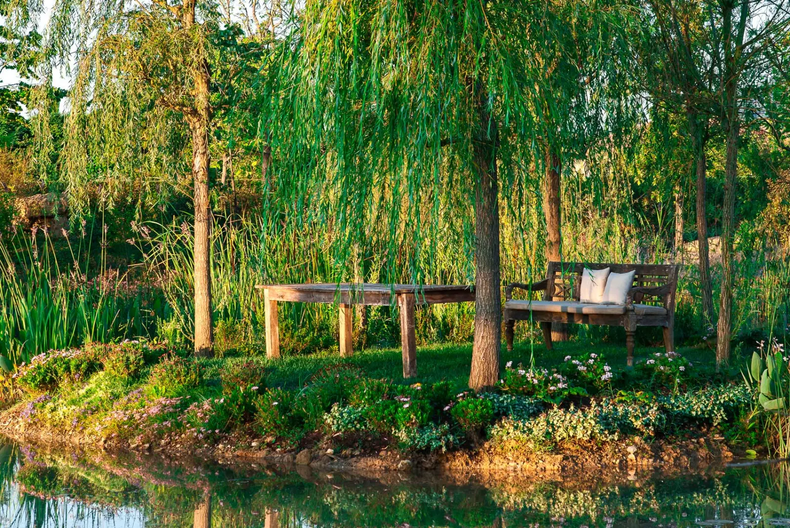 The estate water gardens — Borgo Santo Pietro