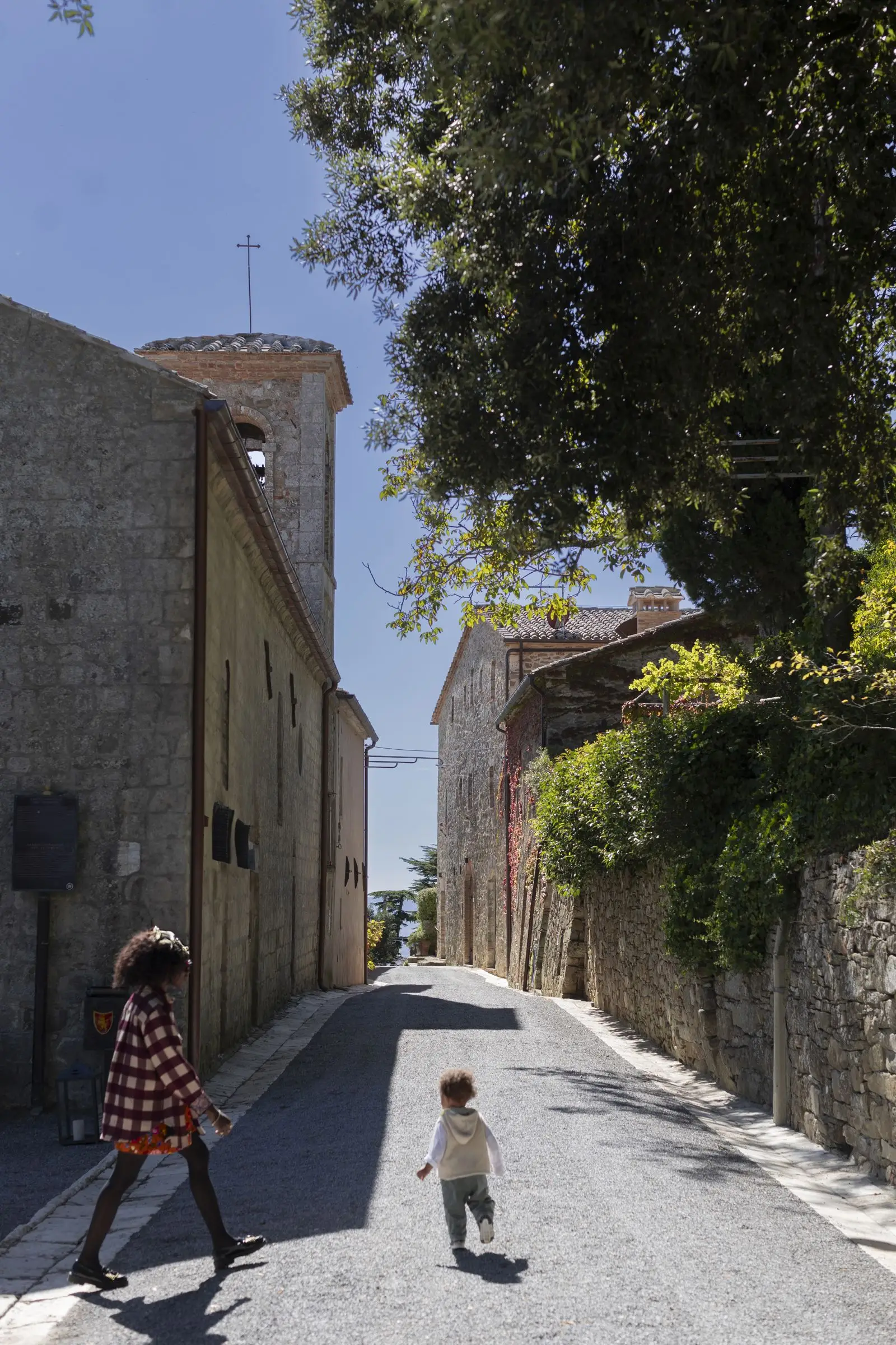 Via de Mezzo, the main lane of Monteverdi Tuscany
