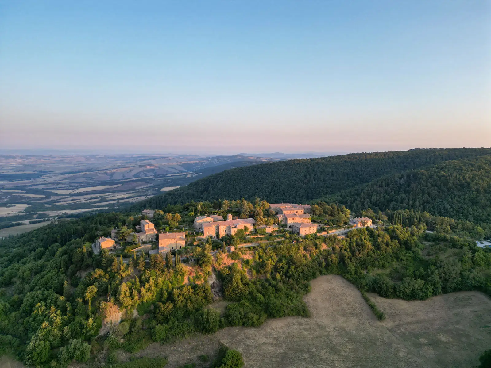 Castiglioncello del Trinoro from above — Monteverdi Tuscany