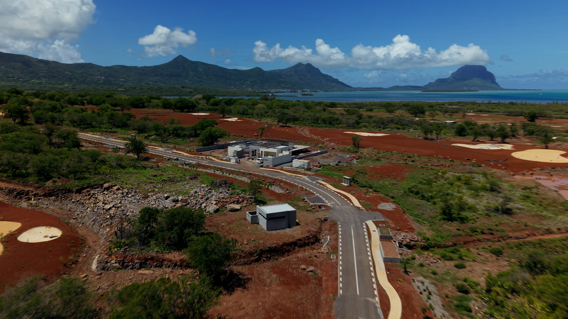 Beachcomber experience and lagoon access at Harmonie Golf & Beach Estate, facing Le Morne