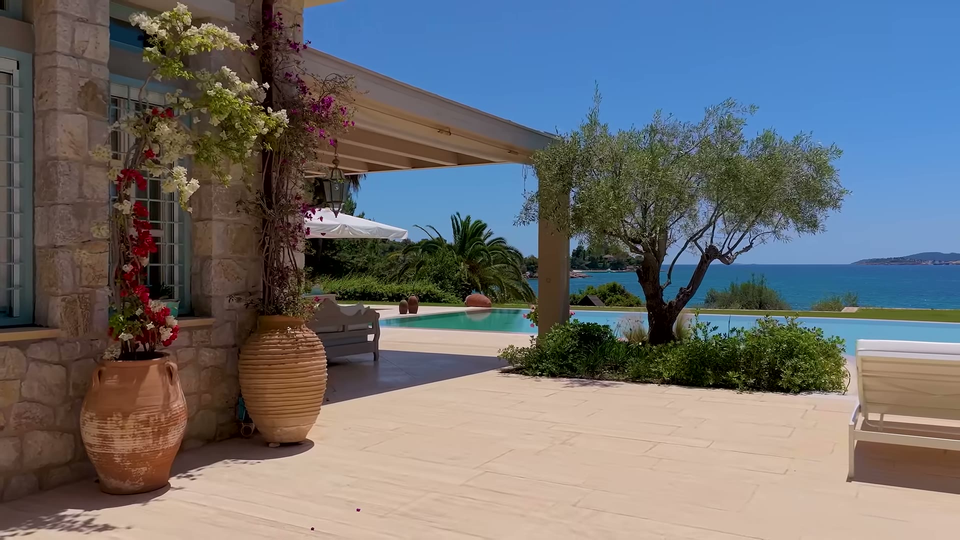 Luxury properties in Greece